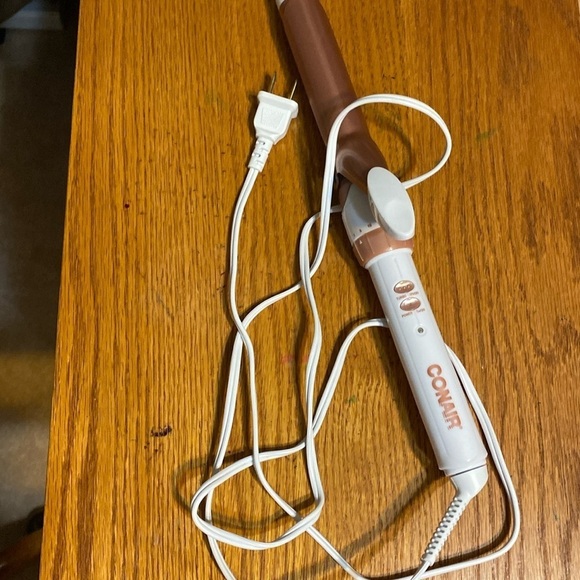 Electronic con air 1 inch curling iron - Picture 1 of 3